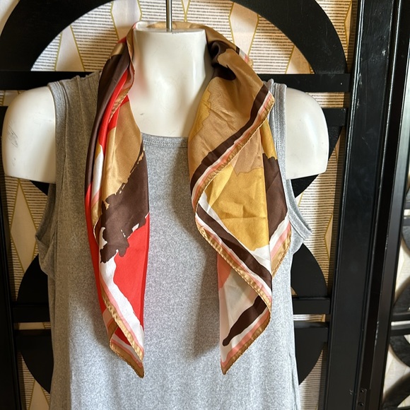 Vintage Abstract Contemporary & Colorful 27” Square Head & Neck Scarf. - Picture 7 of 8